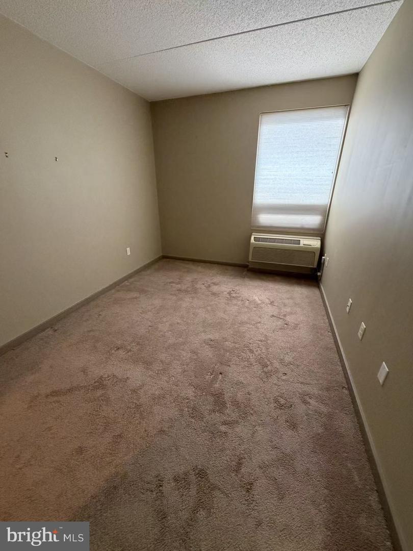 815-37 Arch St #519 Property Photo 9