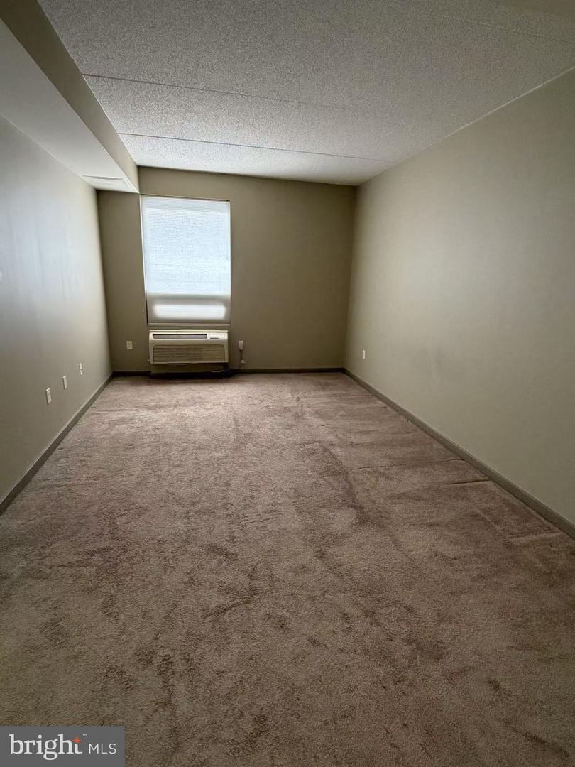 815-37 Arch St #519 Property Photo 10
