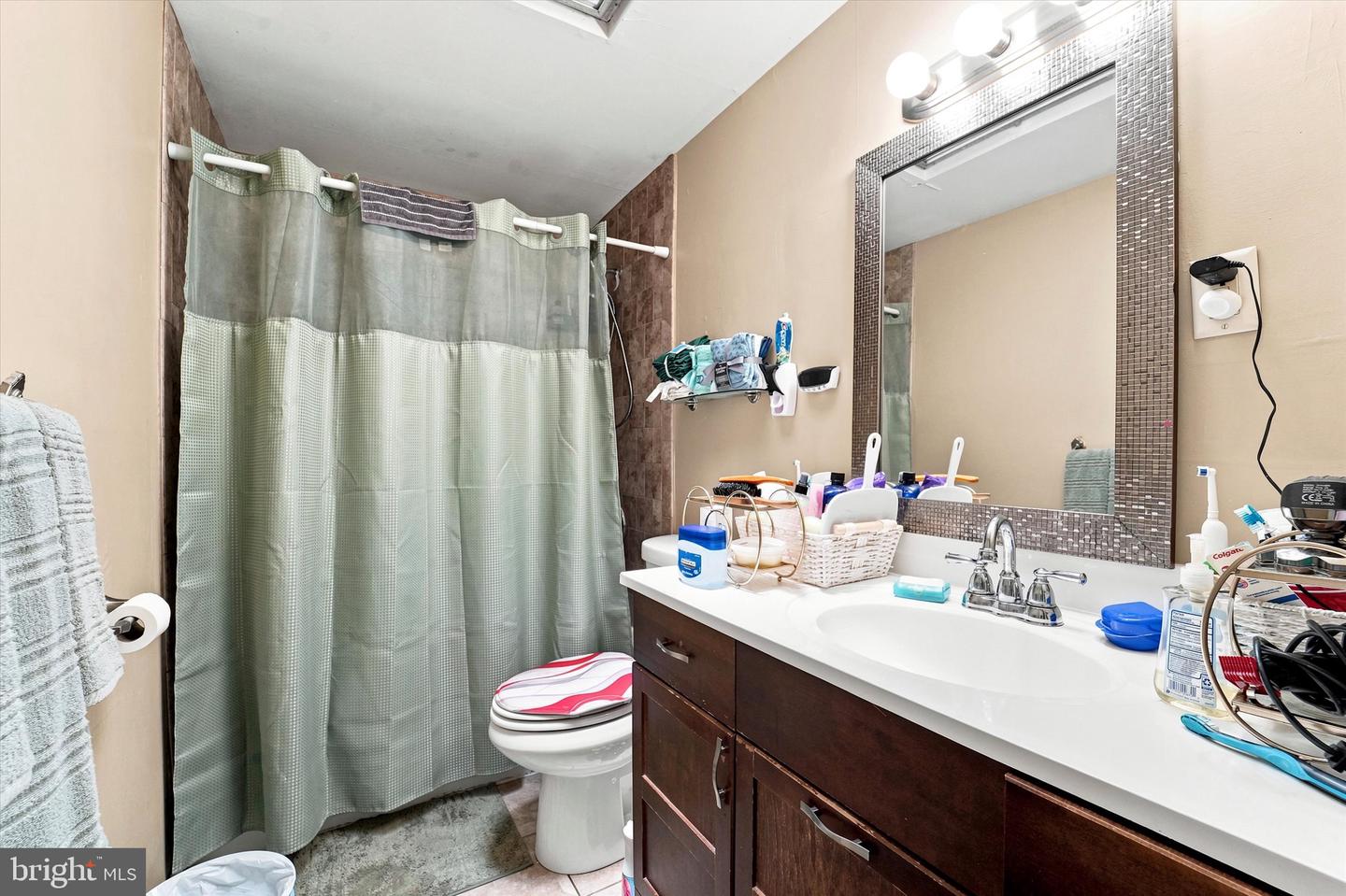 1205 W Master St Property Photo 8