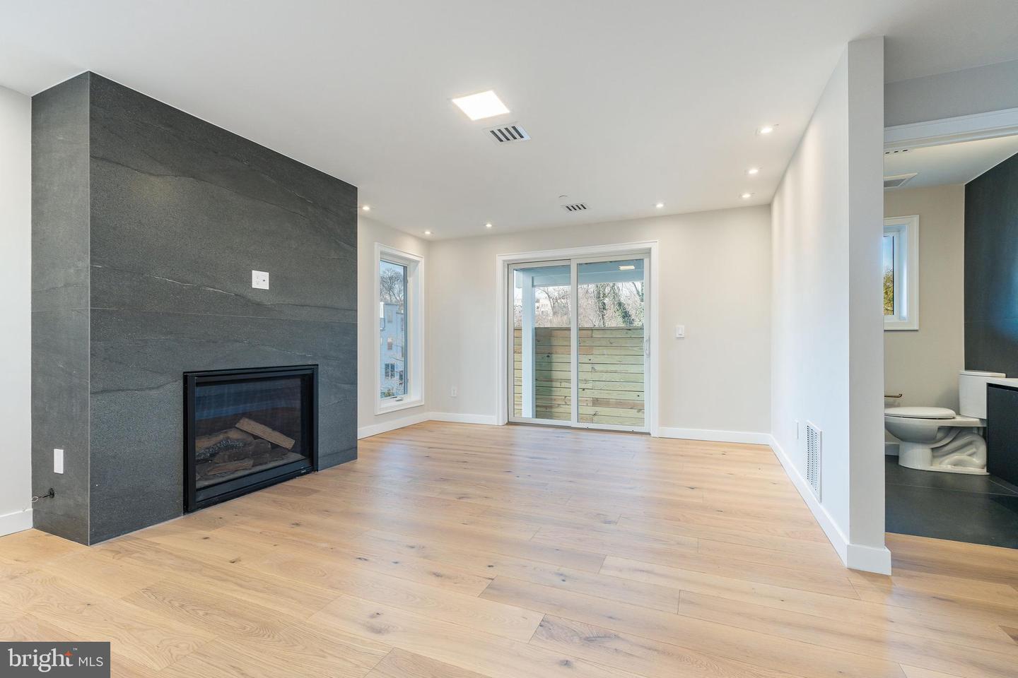 252 Gates St Property Photo 8