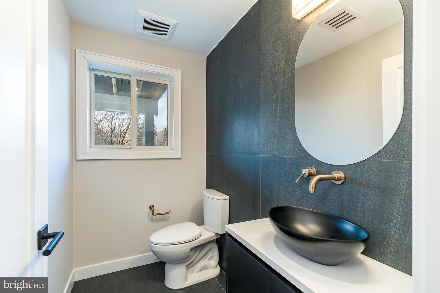 252 Gates St Property Photo 10
