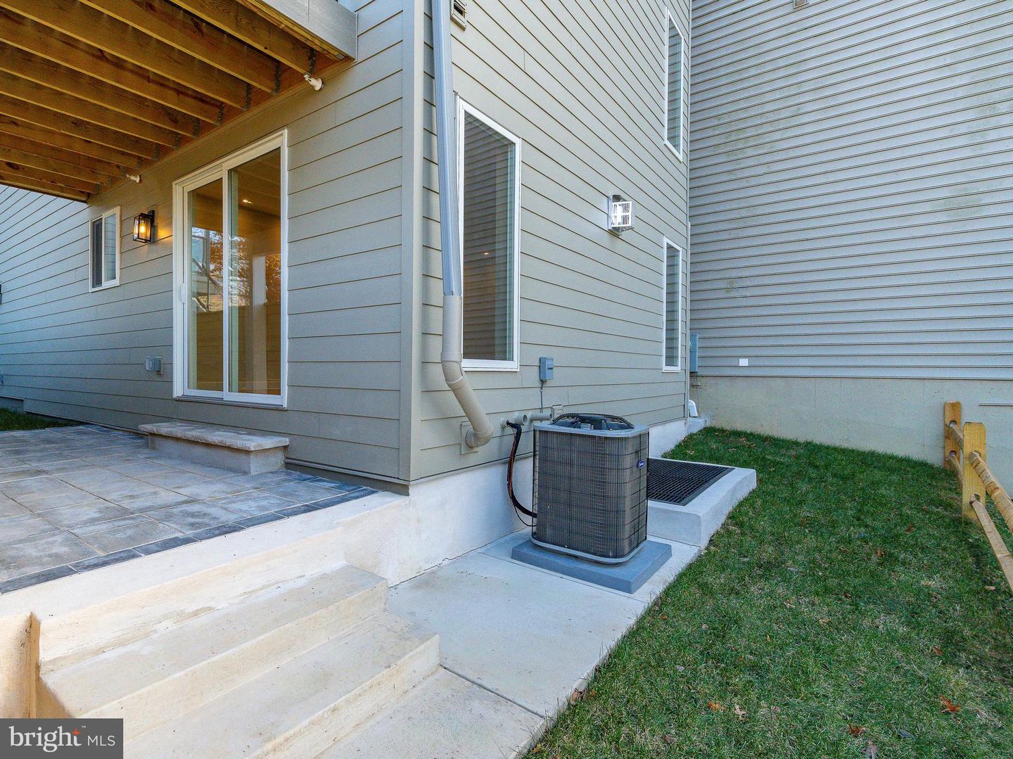252 Gates St Property Photo 12