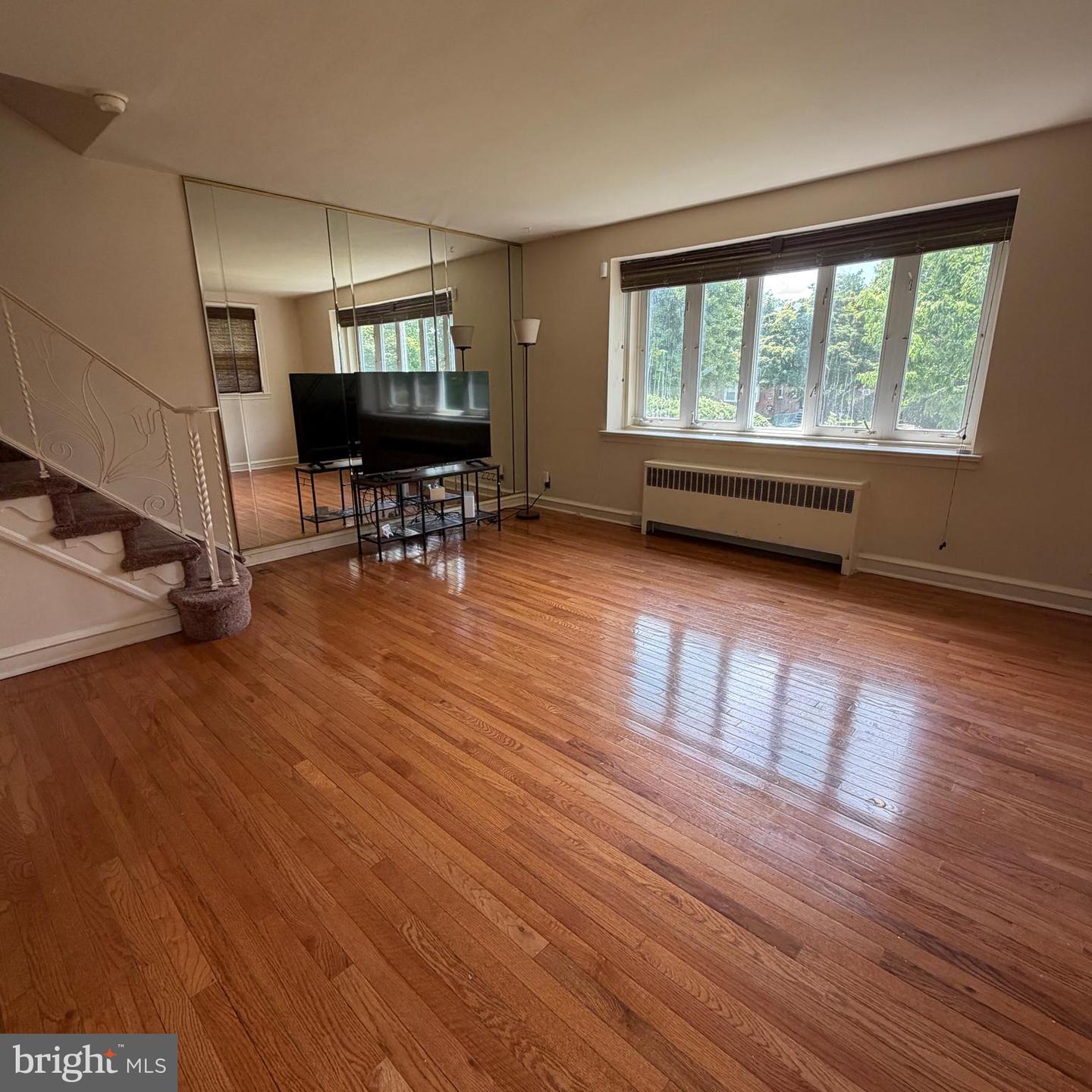 6311 Milton St Property Photo 6