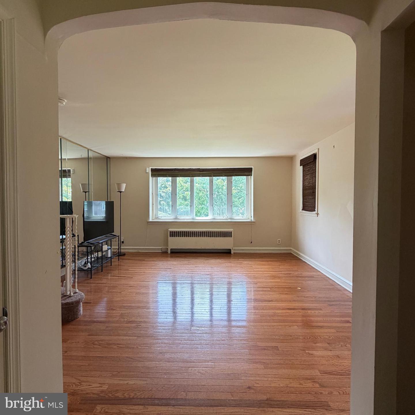 6311 Milton St Property Photo 9