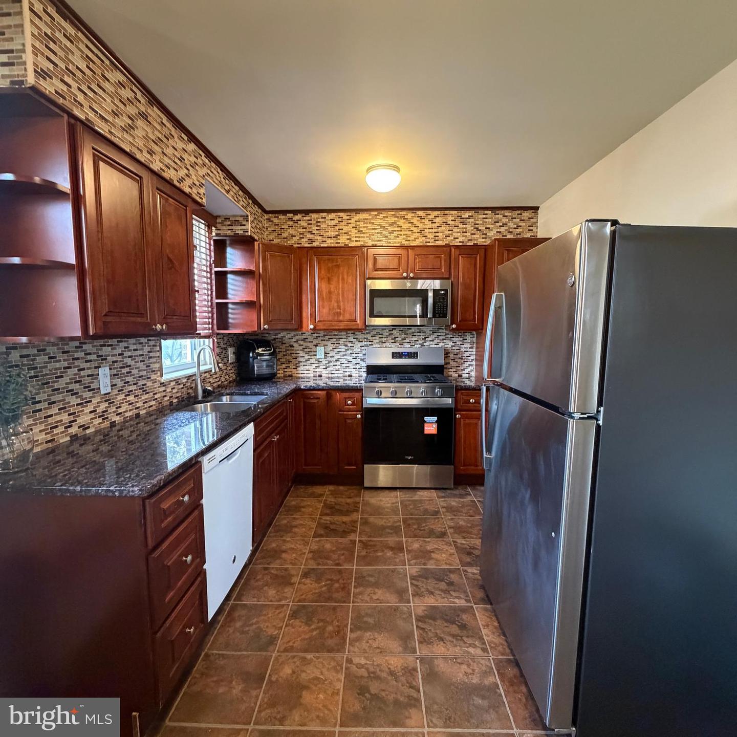 6311 Milton St Property Photo 15