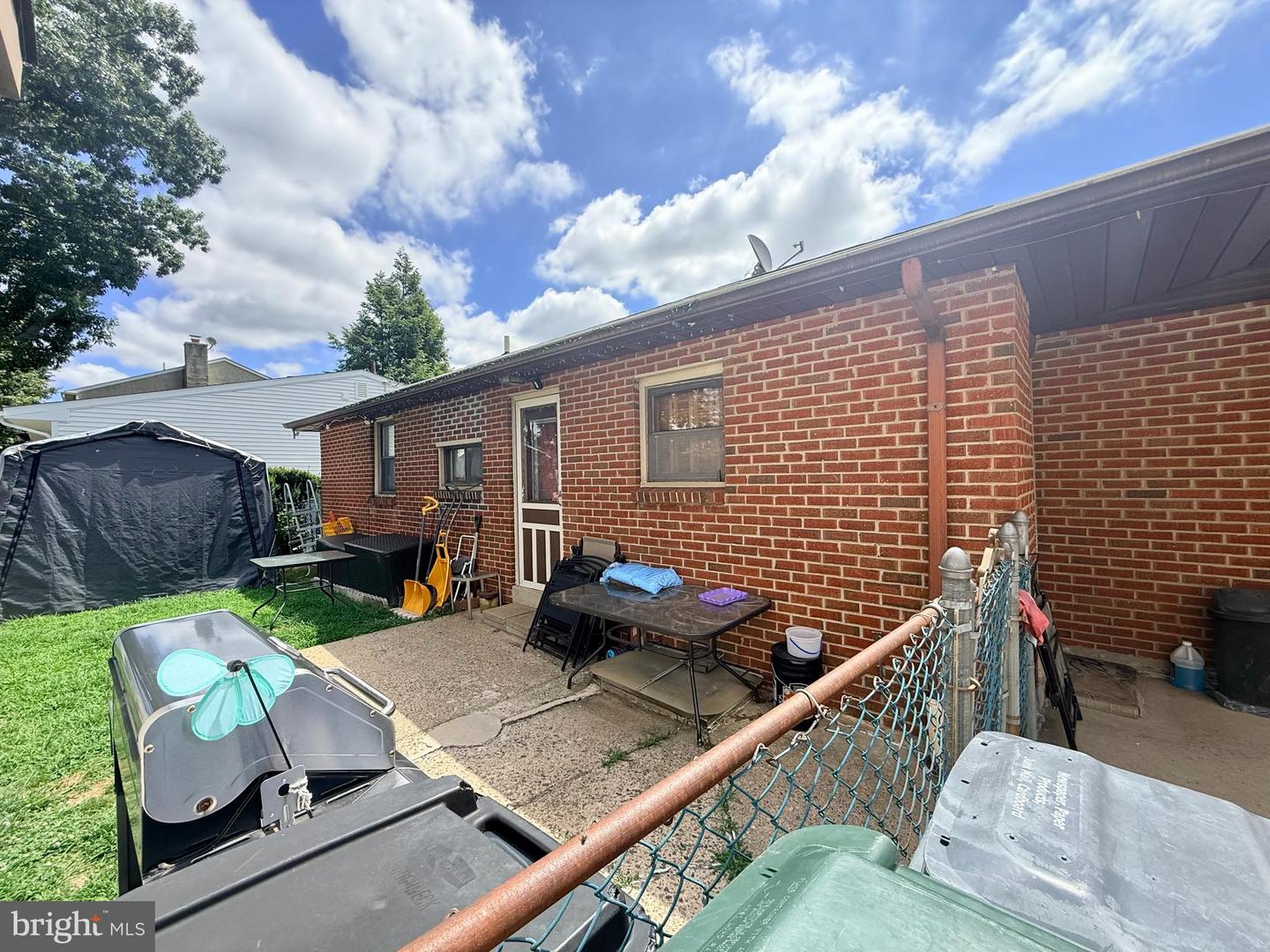 9612 Hilspach St Property Photo 13