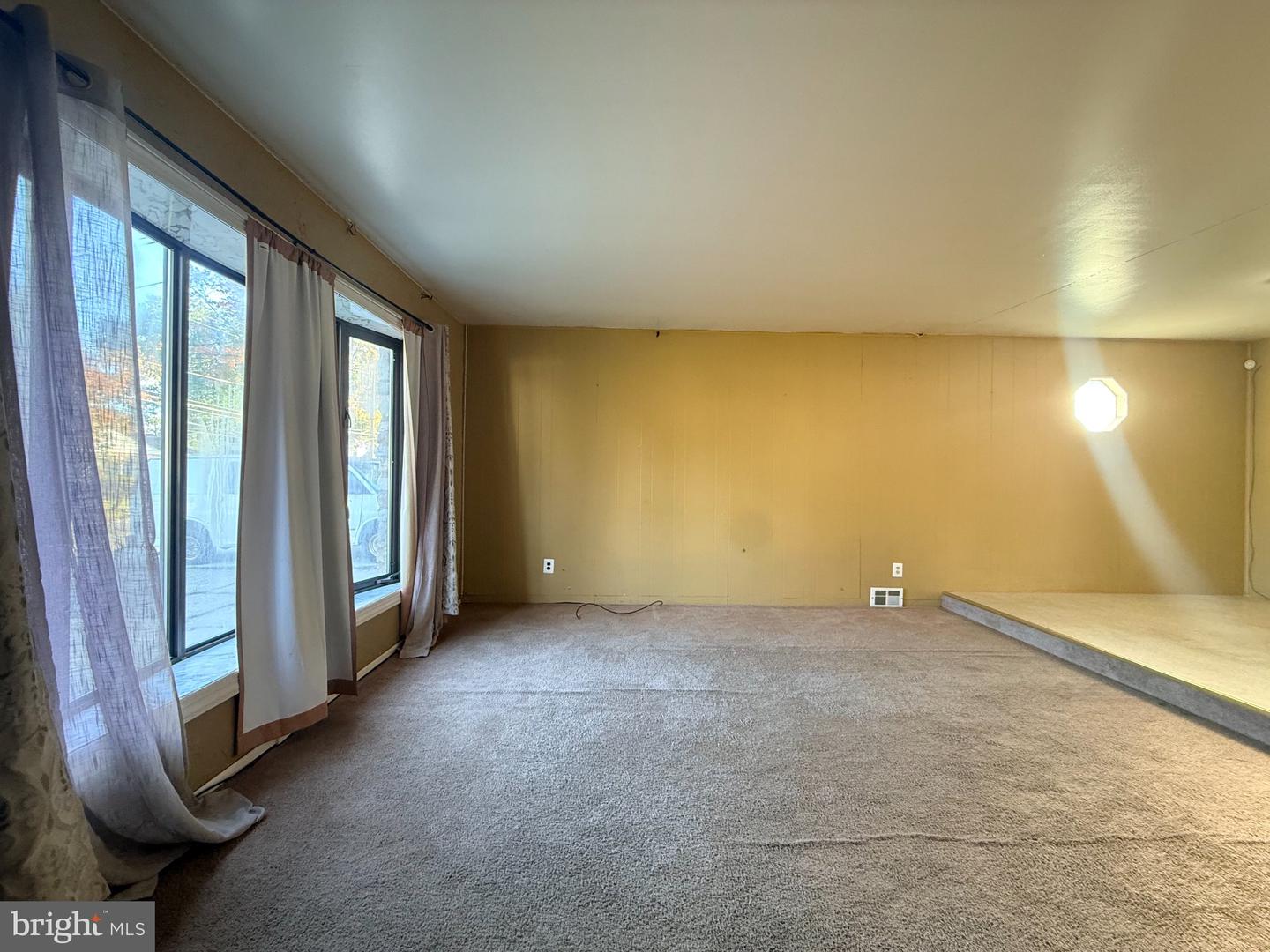 9612 Hilspach St Property Photo 18