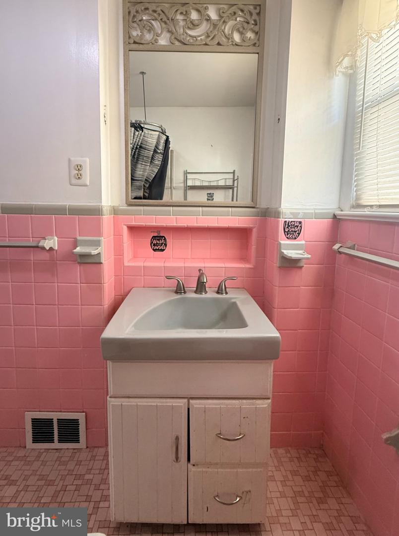 9612 Hilspach St Property Photo 38
