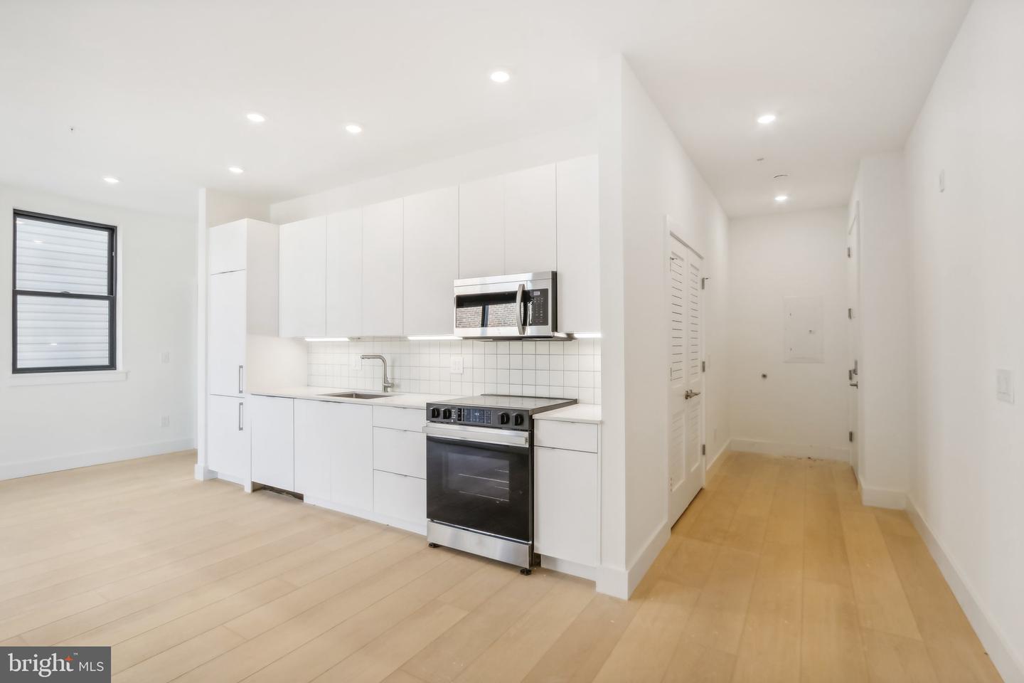 2406 Frankford Ave #2e Property Photo 6