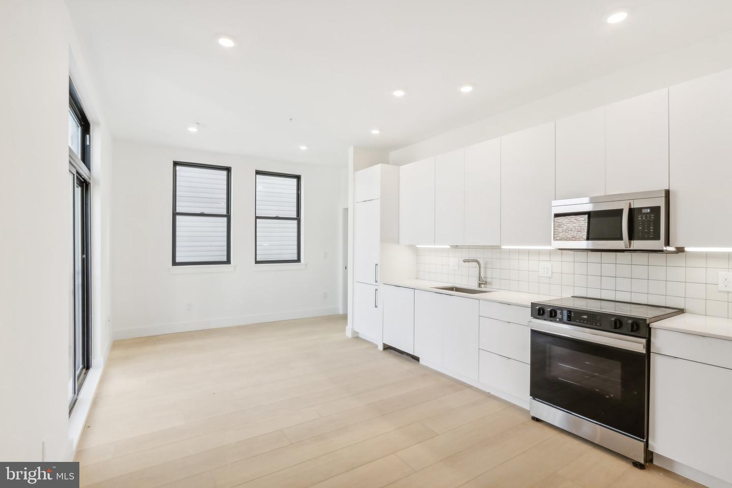 2406 Frankford Ave #2e Property Photo 7