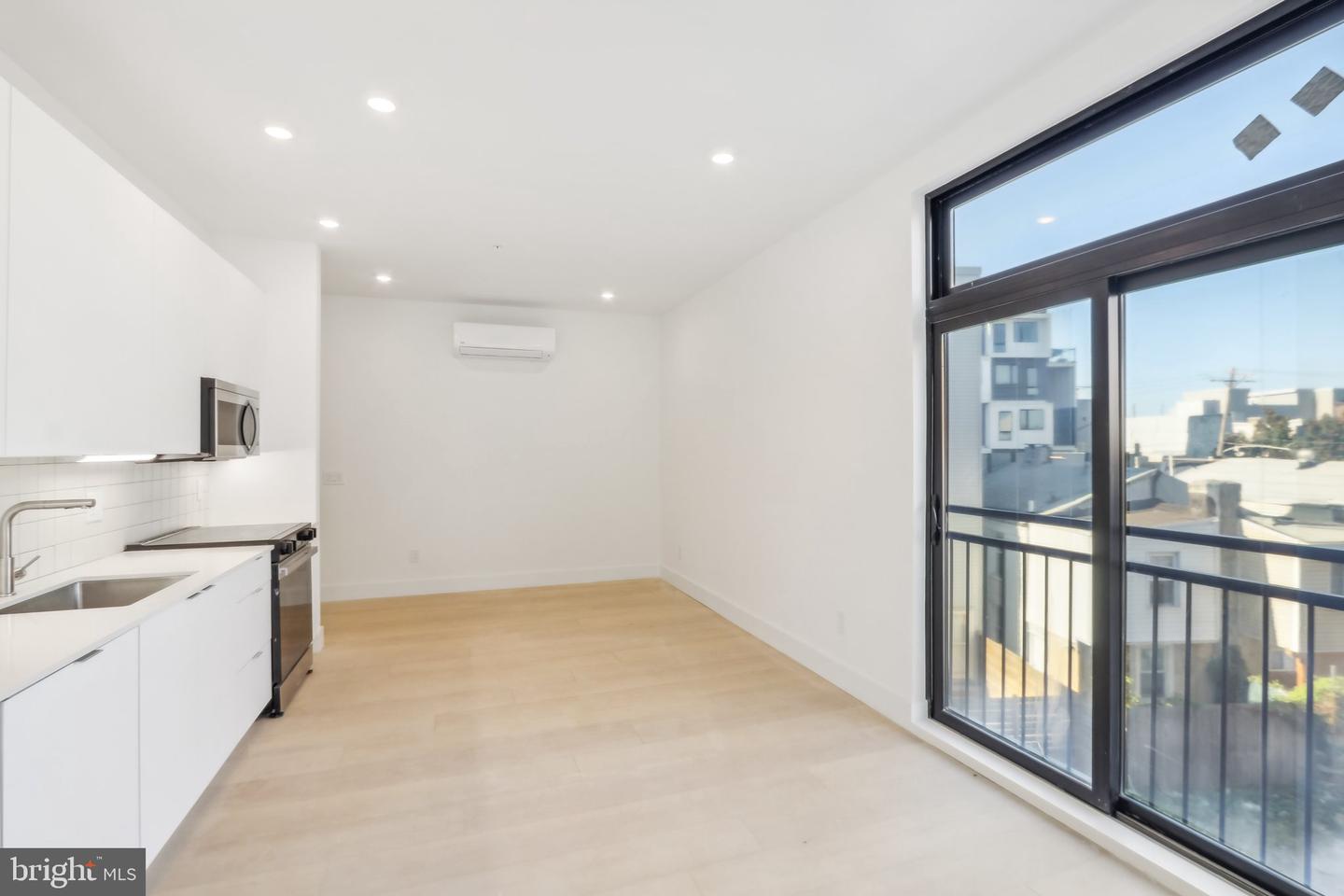 2406 Frankford Ave #2e Property Photo 9