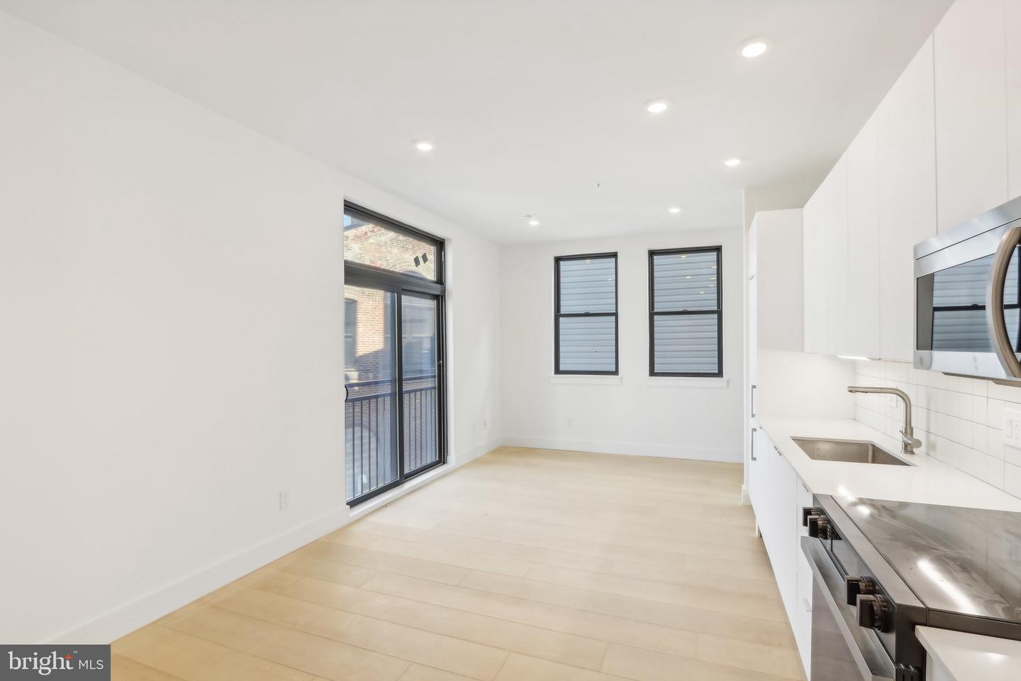 2406 Frankford Ave #2e Property Photo 11