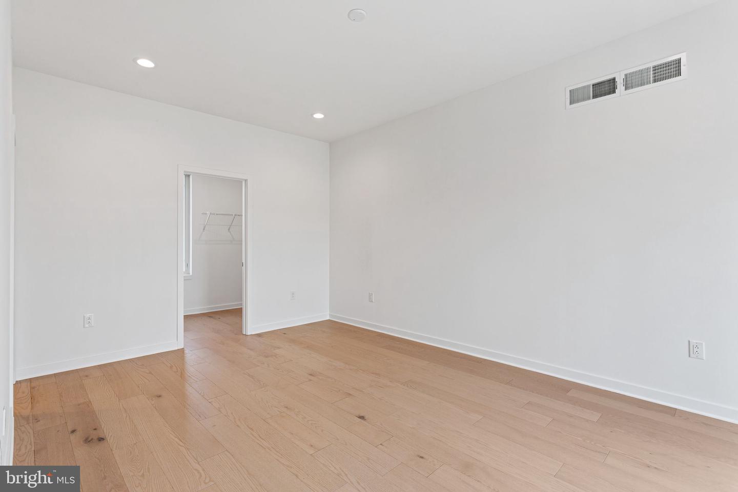 3023 Bridgeview Walk Property Photo 31