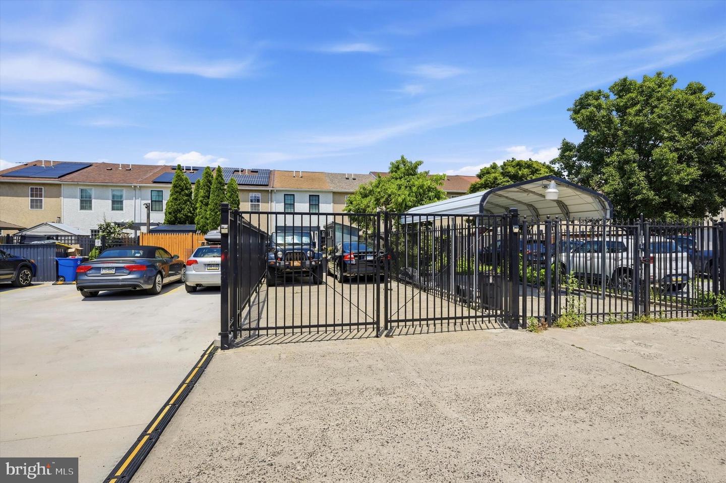 430 Brown St Property Photo 25
