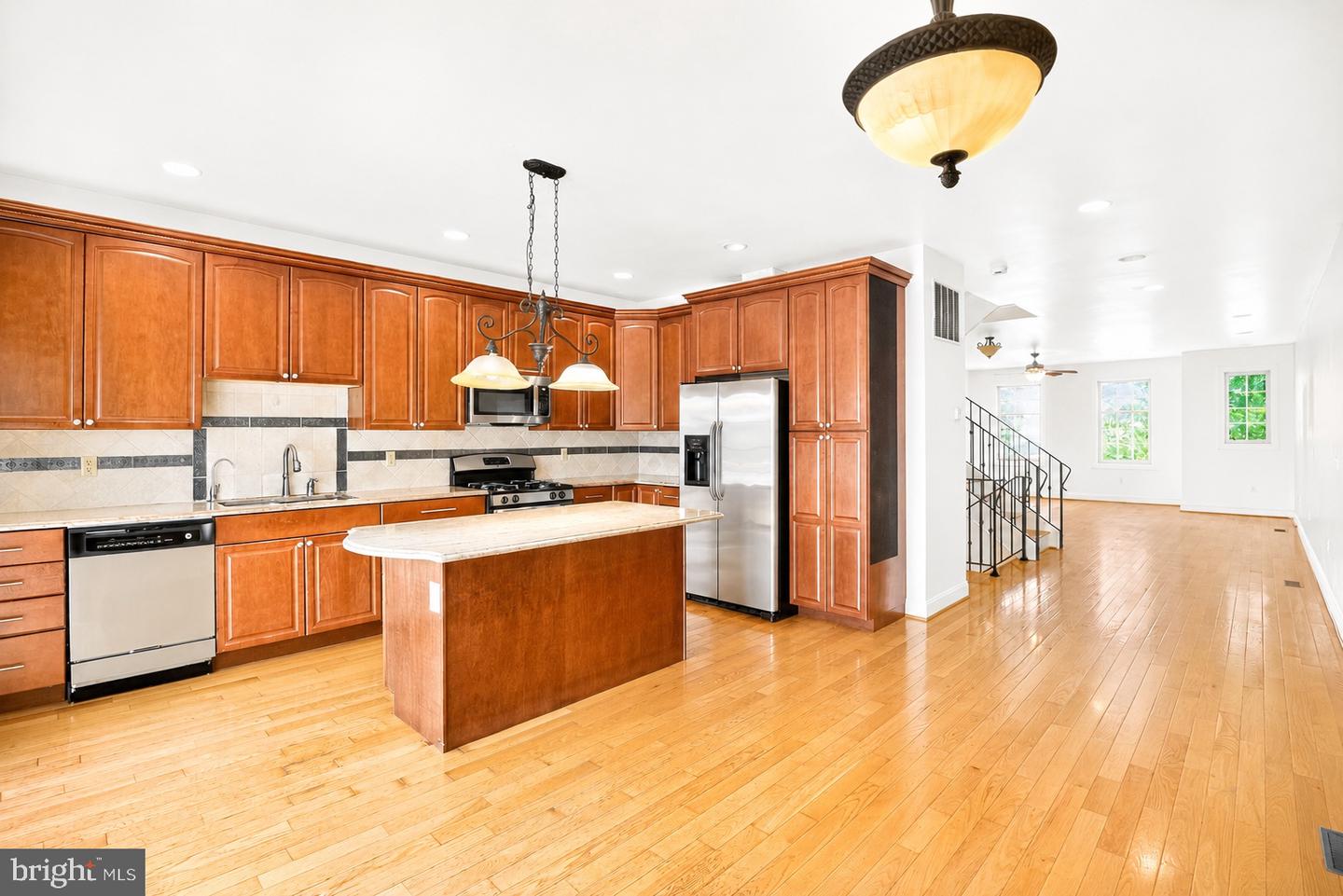 493 Harmon Rd #f Property Photo 2