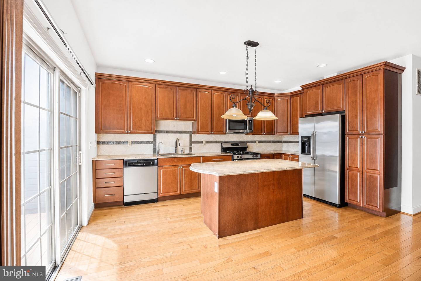493 Harmon Rd #f Property Photo 5