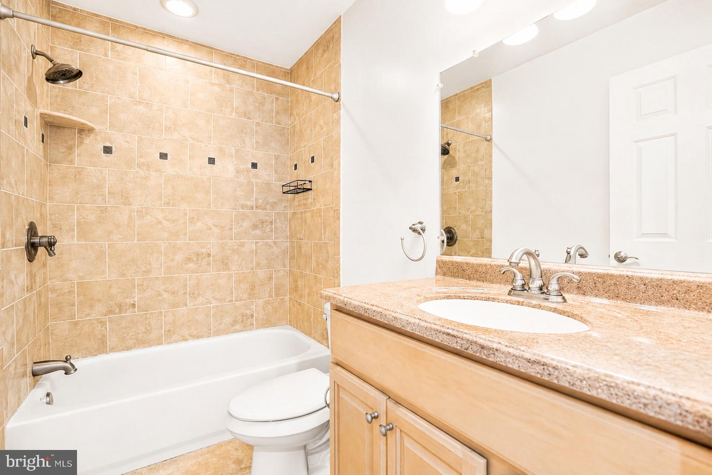 493 Harmon Rd #f Property Photo 19