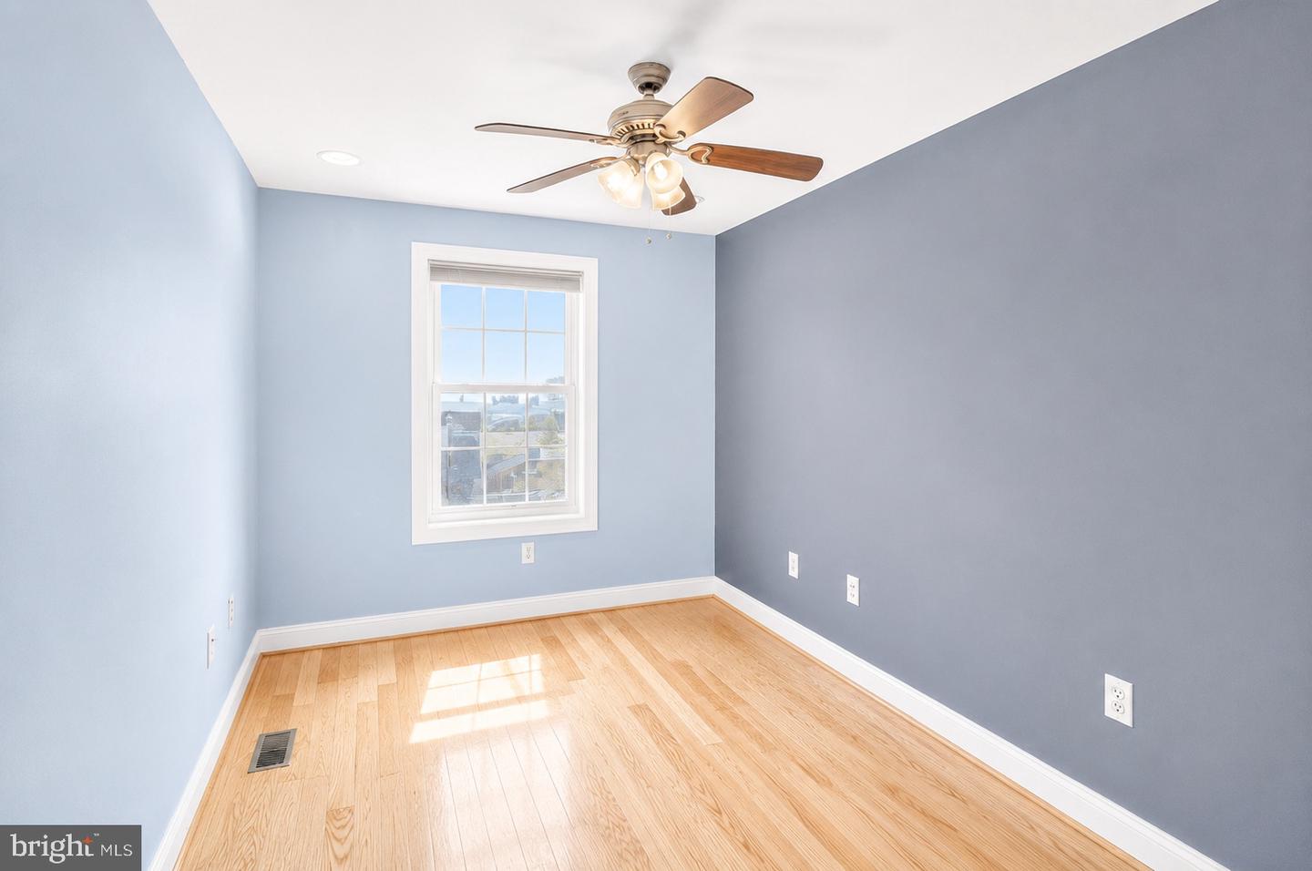 493 Harmon Rd #f Property Photo 21