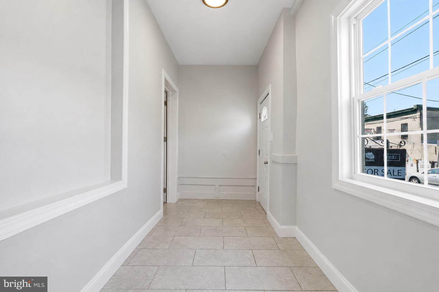 2023 S 60th St Property Photo 3