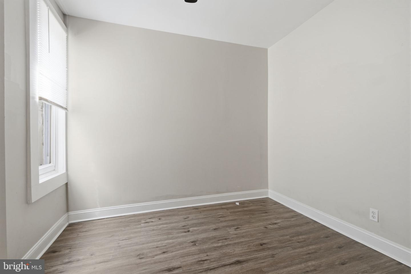 2023 S 60th St Property Photo 16