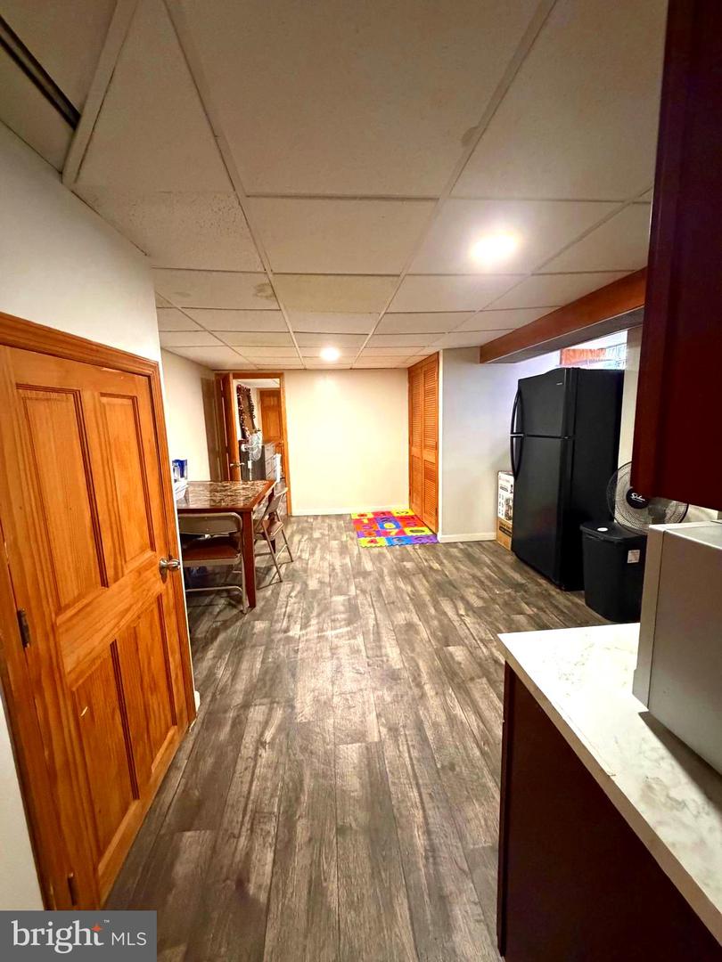 1834 Lansing St Property Photo 24
