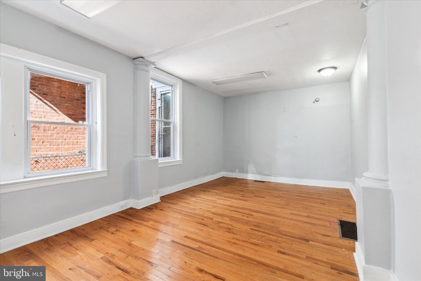 5236 Walnut St Property Photo 2