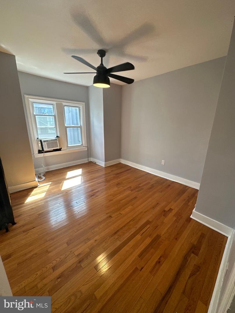 5236 Walnut St Property Photo 9