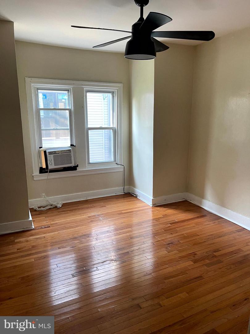 5236 Walnut St Property Photo 11