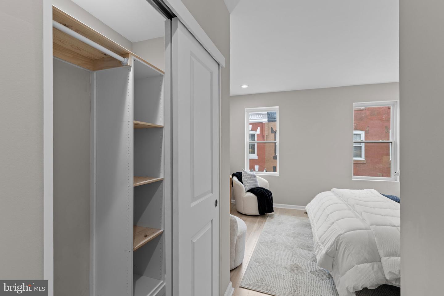 1416 N Dover St Property Photo 29