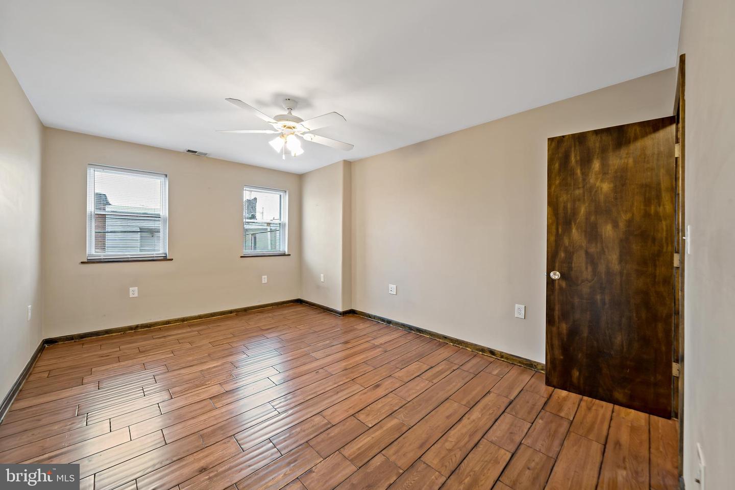 2116 S Broad St Property Photo 6