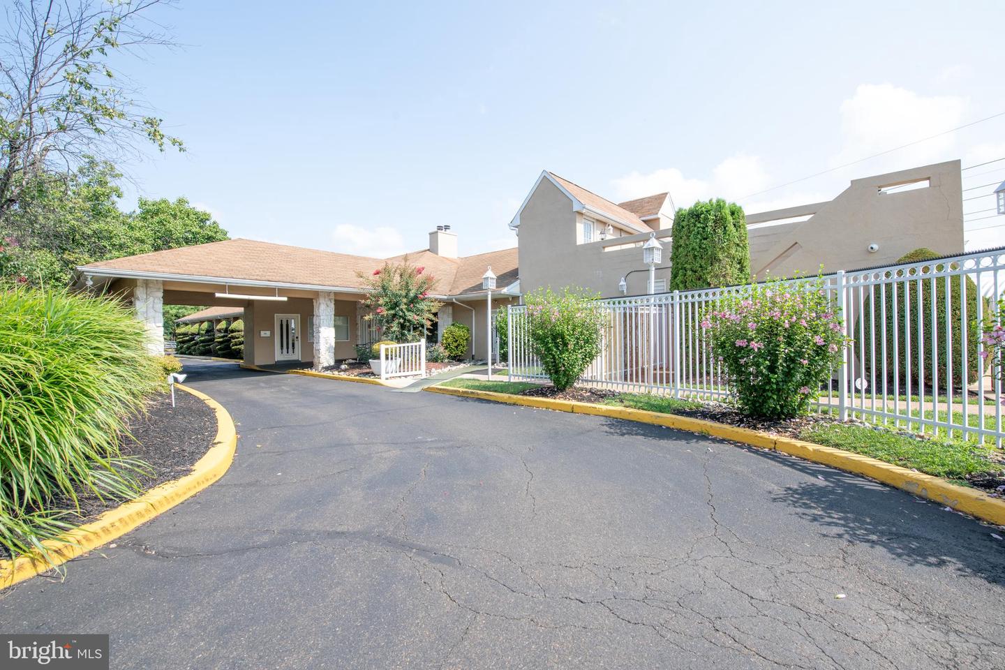 83 Bonnie Gellman Ct #d83 Property Photo 37