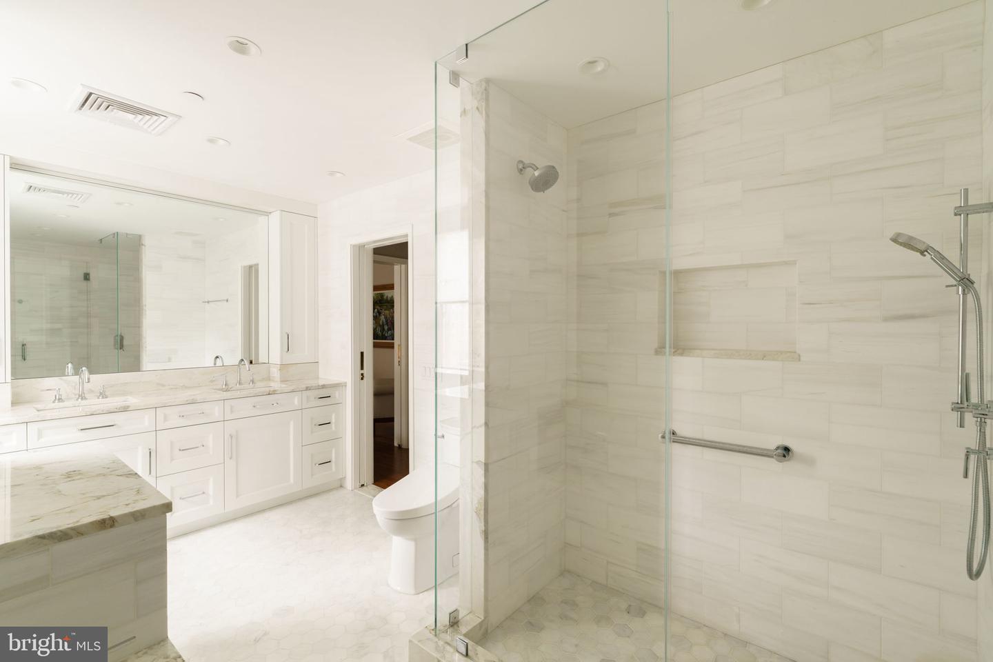 1901 Walnut St #20d Property Photo 41