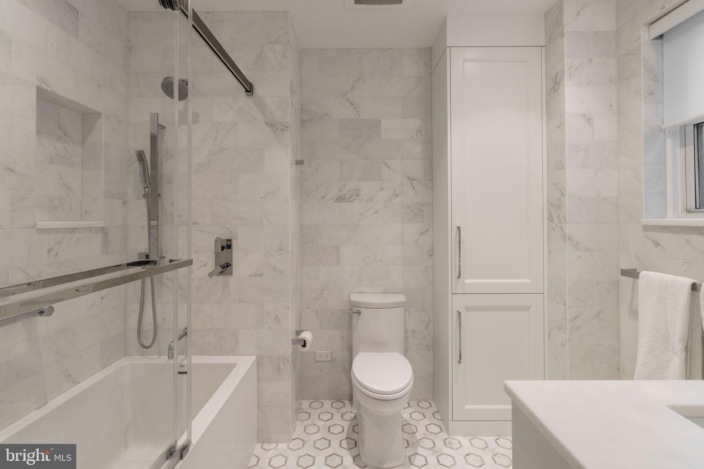 1901 Walnut St #20d Property Photo 52