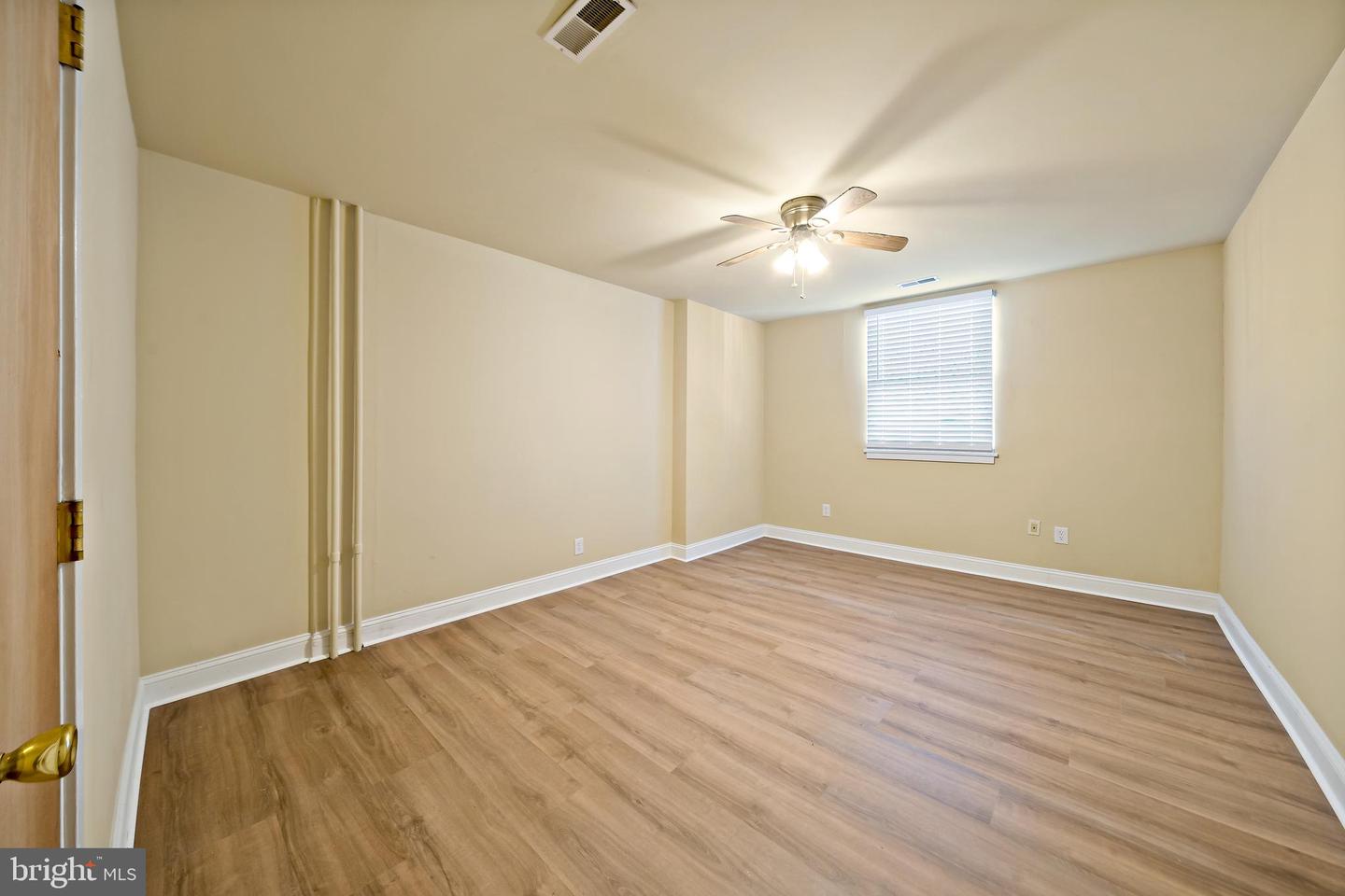 2118 S Broad St Property Photo 10