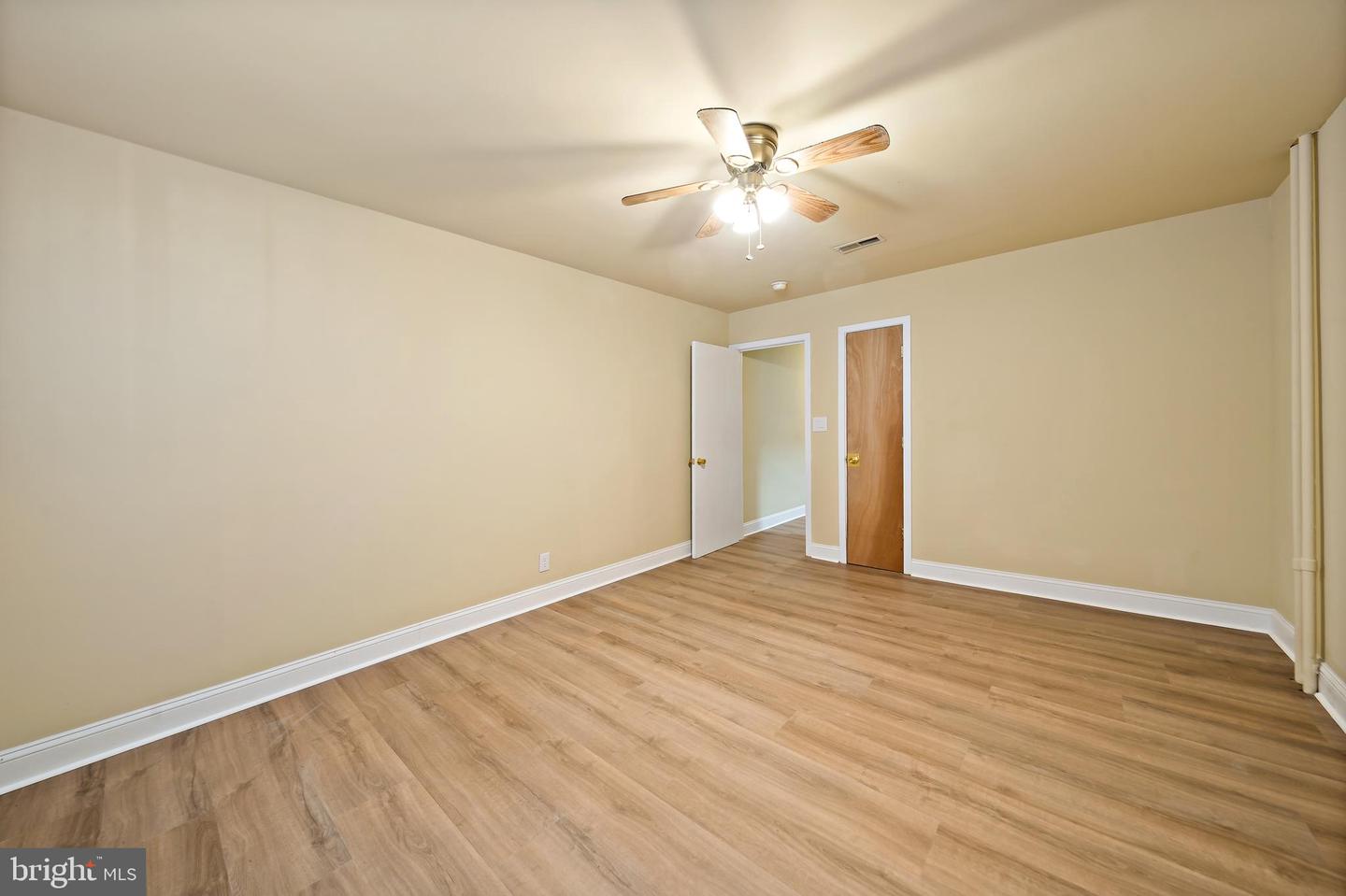 2118 S Broad St Property Photo 11