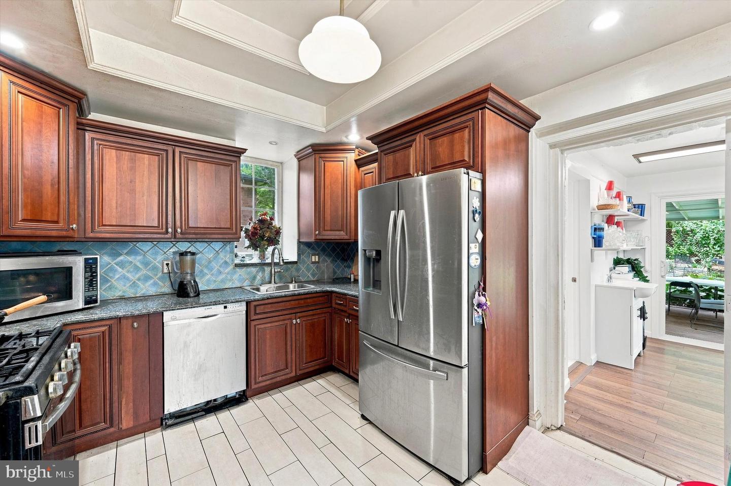 5065 Wynnefield Ave Property Photo 11