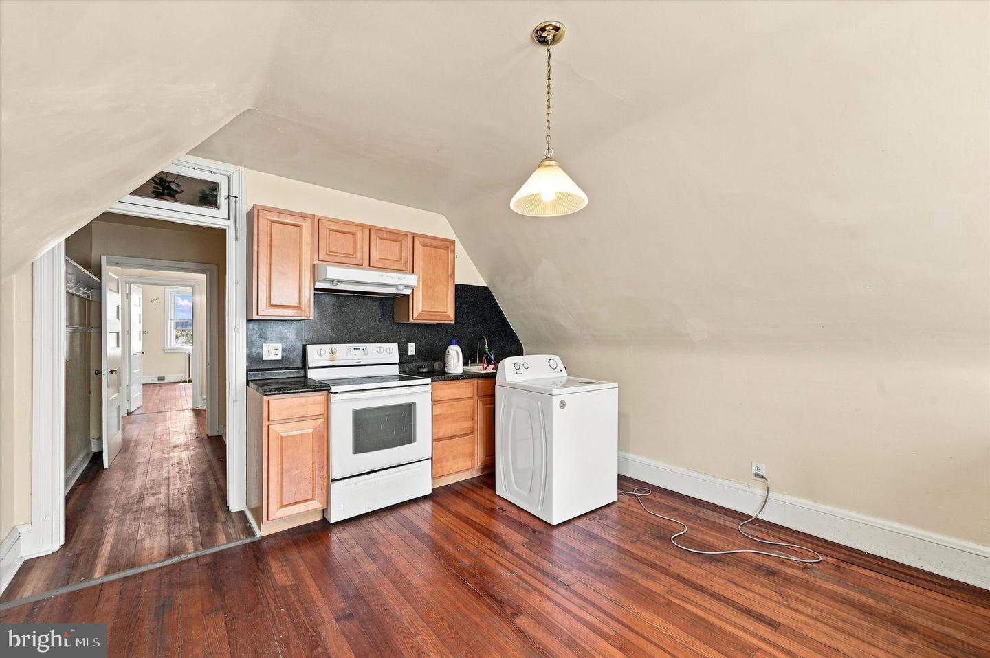 5065 Wynnefield Ave Property Photo 17