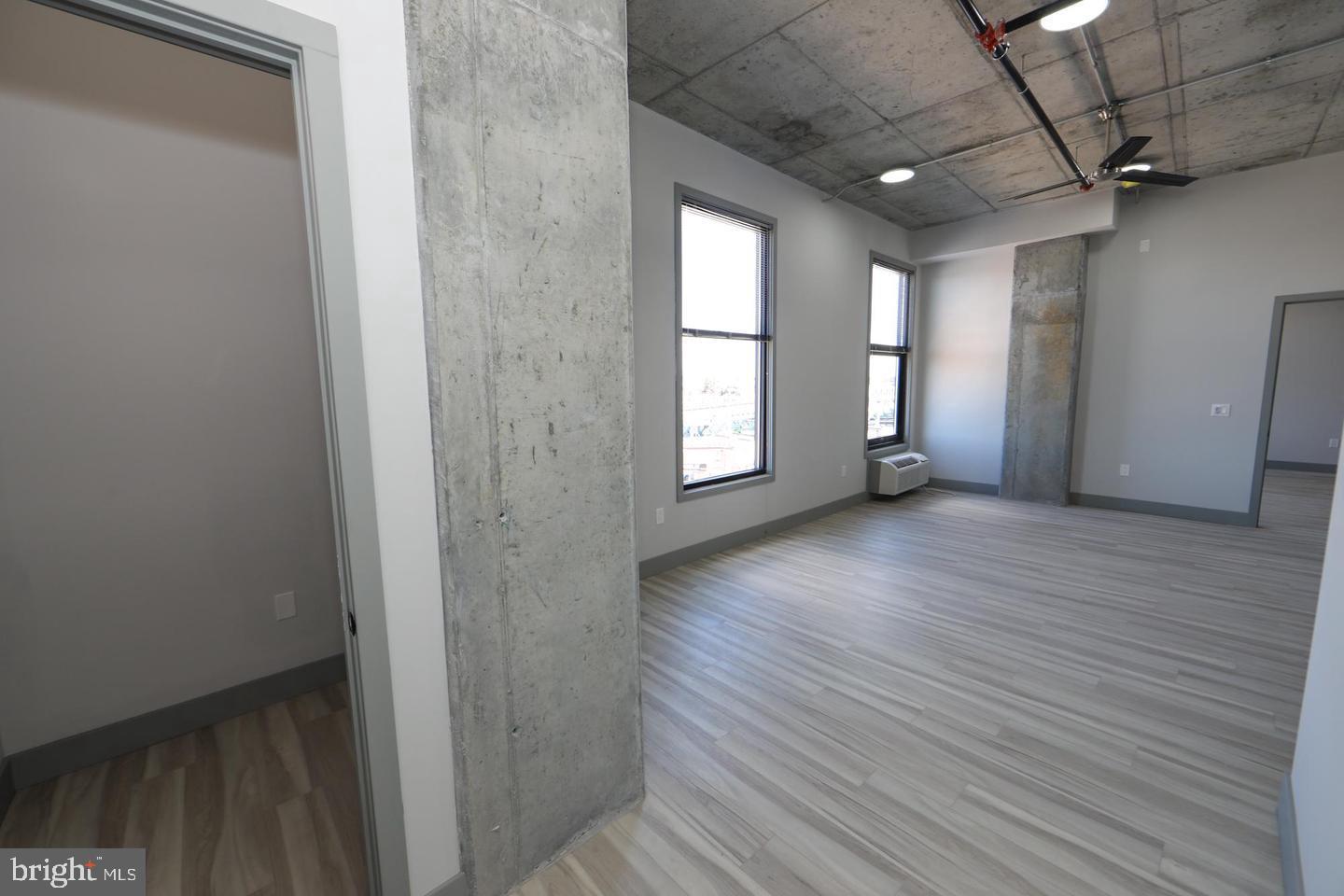 1810 E Venango St #103 Property Photo 9