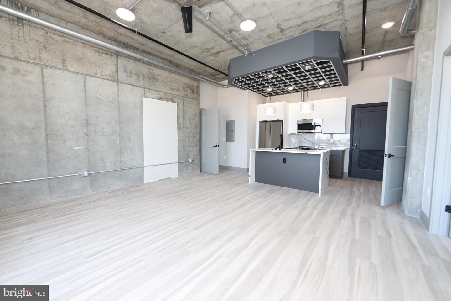 1810 E Venango St #505 Property Photo 5
