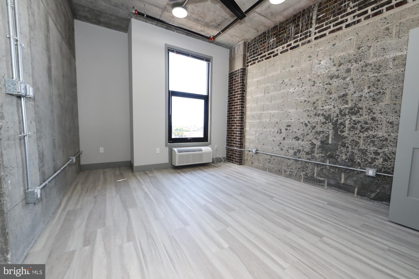 1810 E Venango St #505 Property Photo 12
