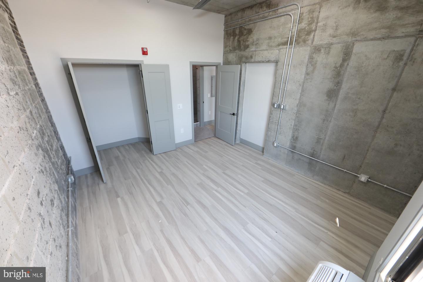 1810 E Venango St #505 Property Photo 14