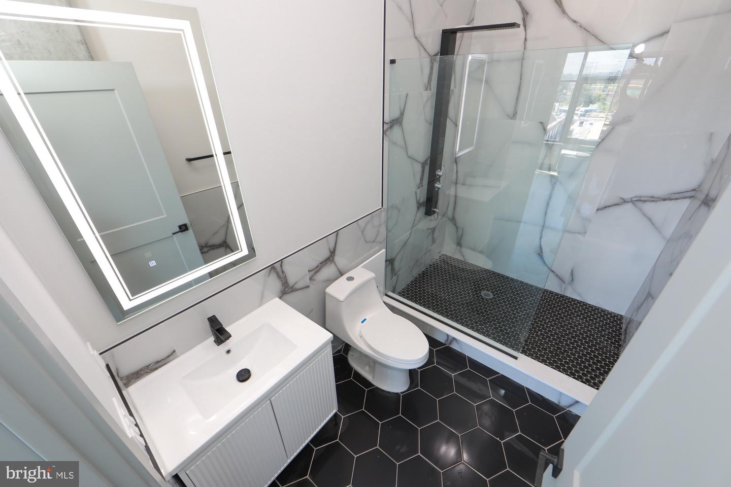 1810 E Venango St #505 Property Photo 17