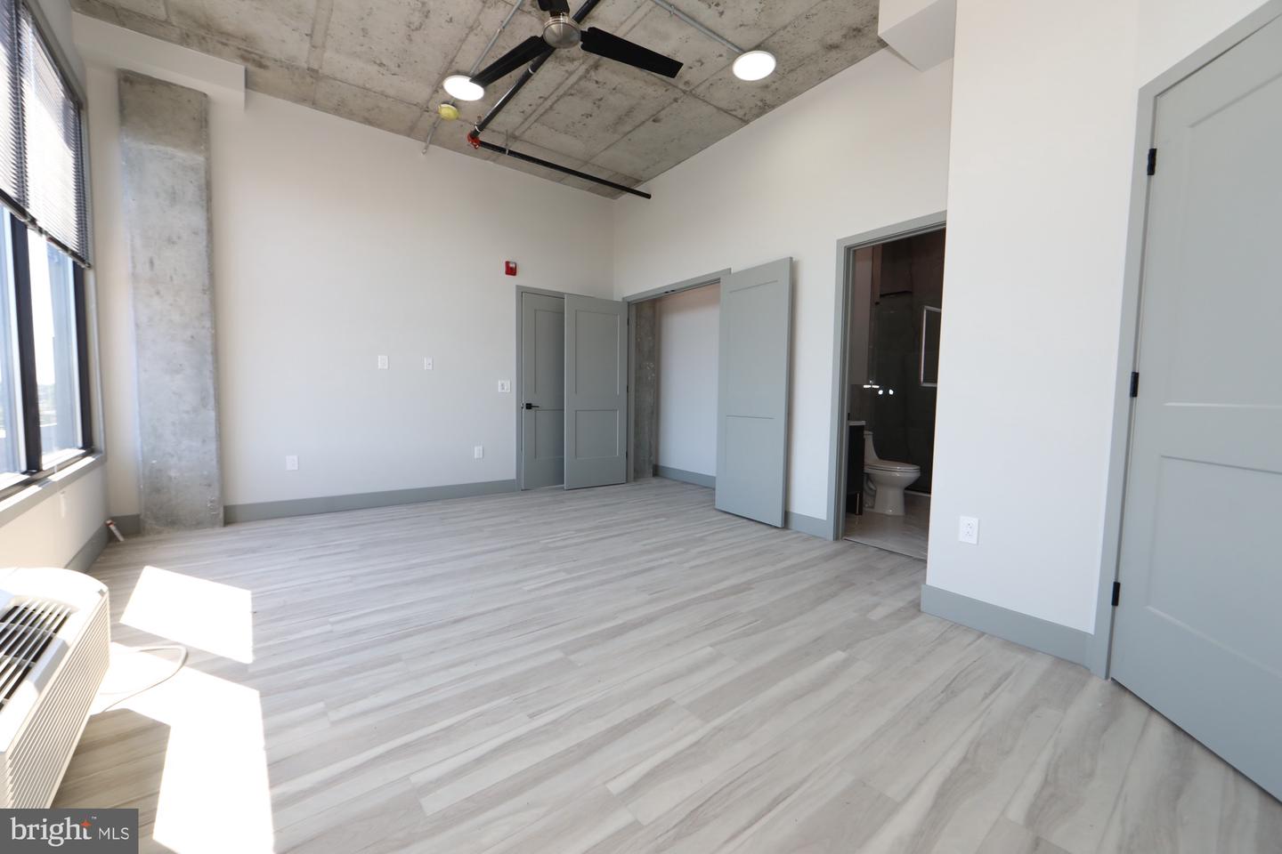 1810 E Venango St #202 Property Photo 16