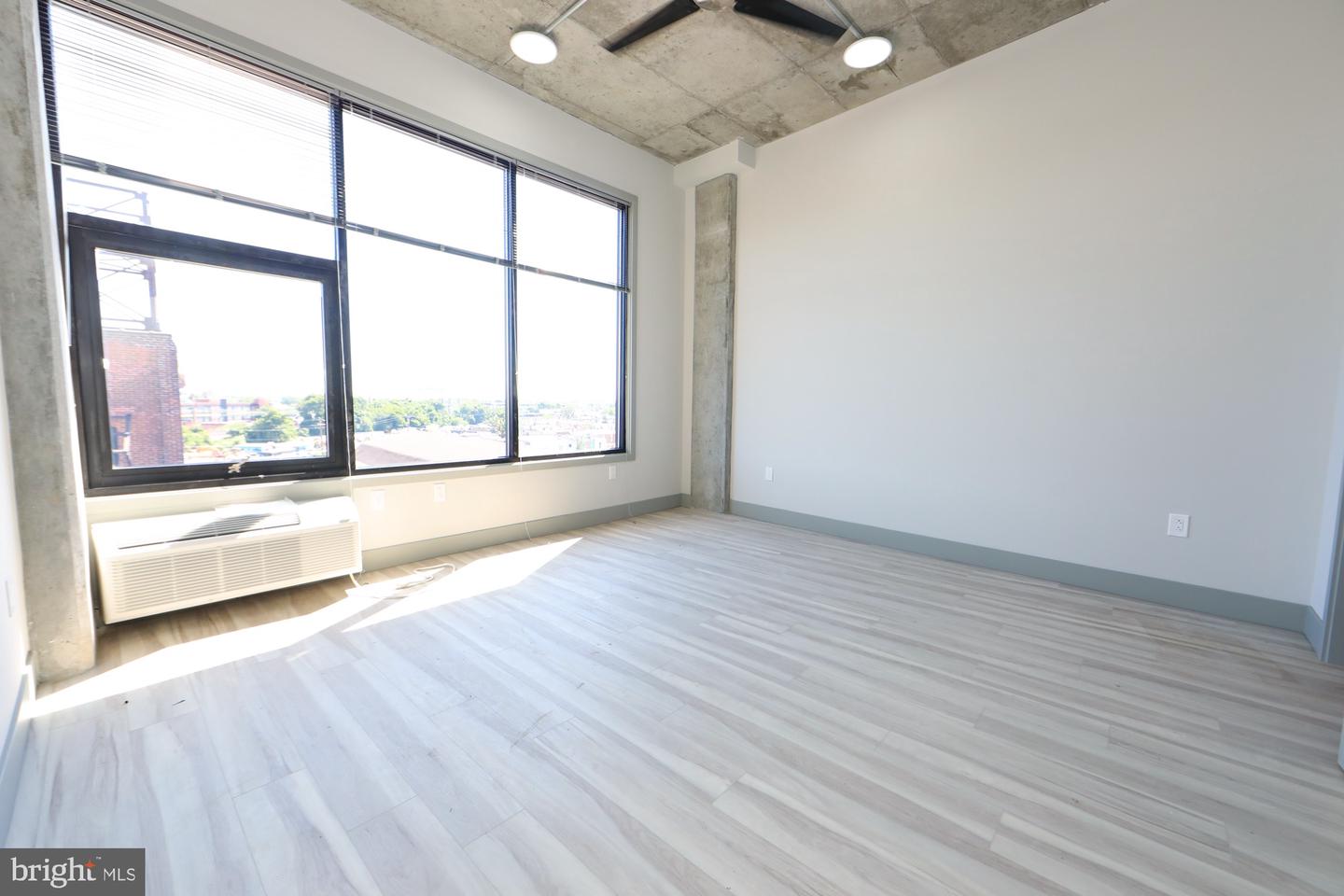1810 E Venango St #305 Property Photo 12