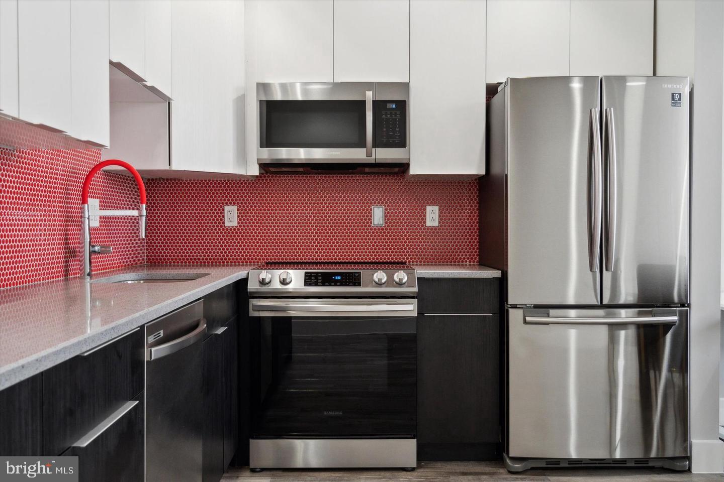 1825 E Atlantic St #107 Property Photo 6