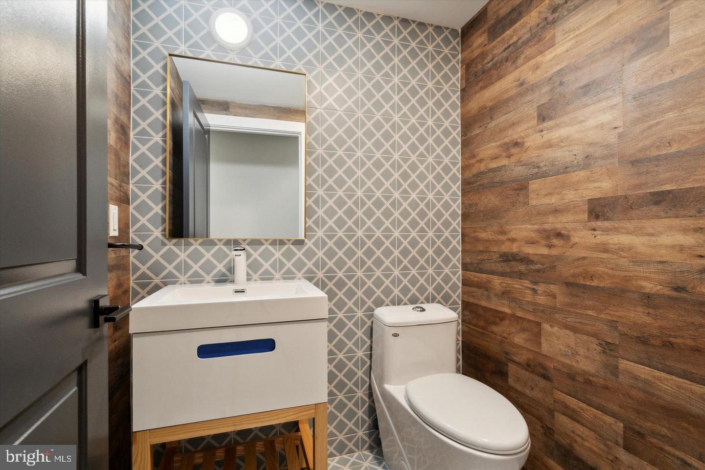 1825 E Atlantic St #107 Property Photo 10