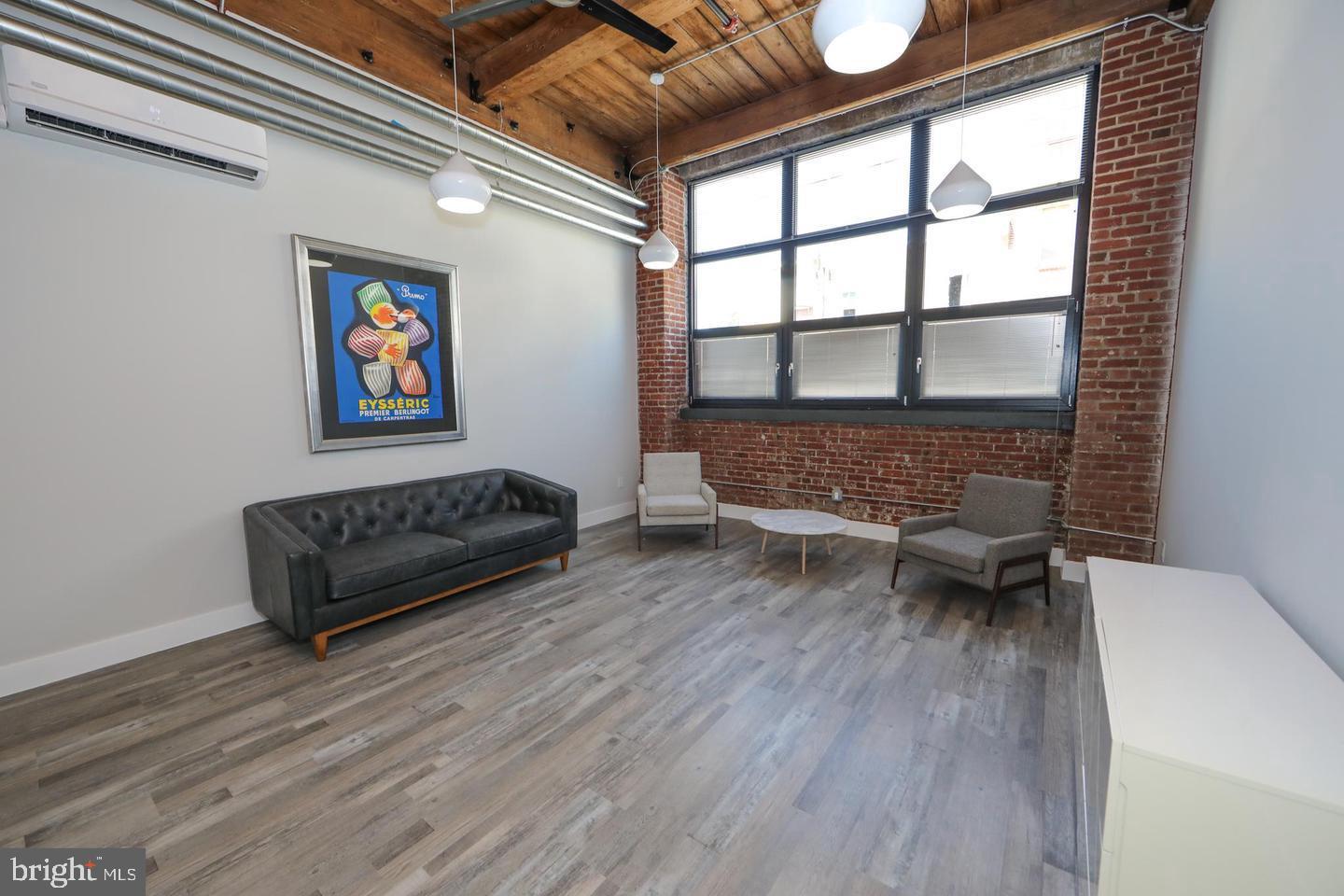 1825 E Atlantic St #106 Property Photo 5
