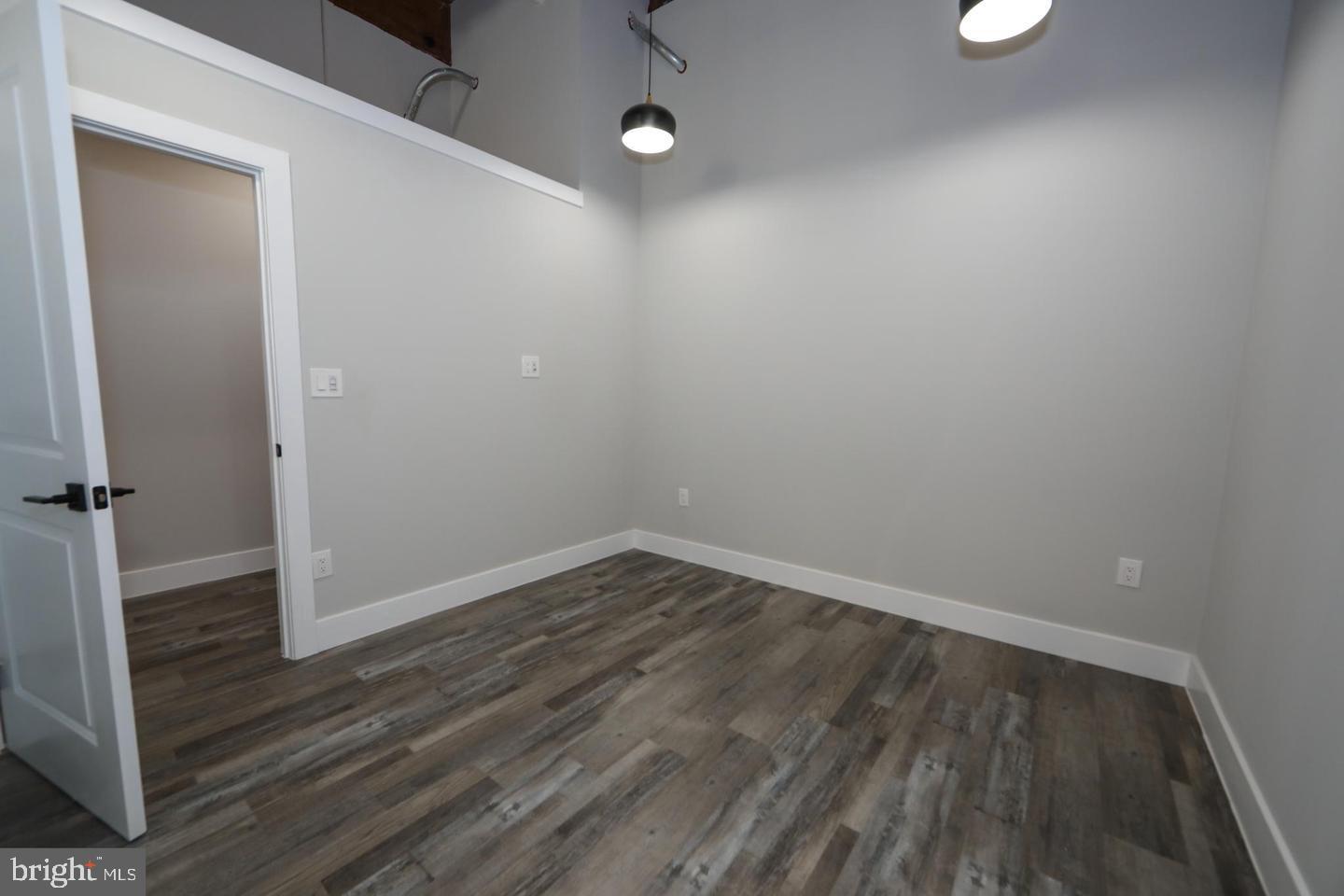 1825 E Atlantic St #106 Property Photo 11