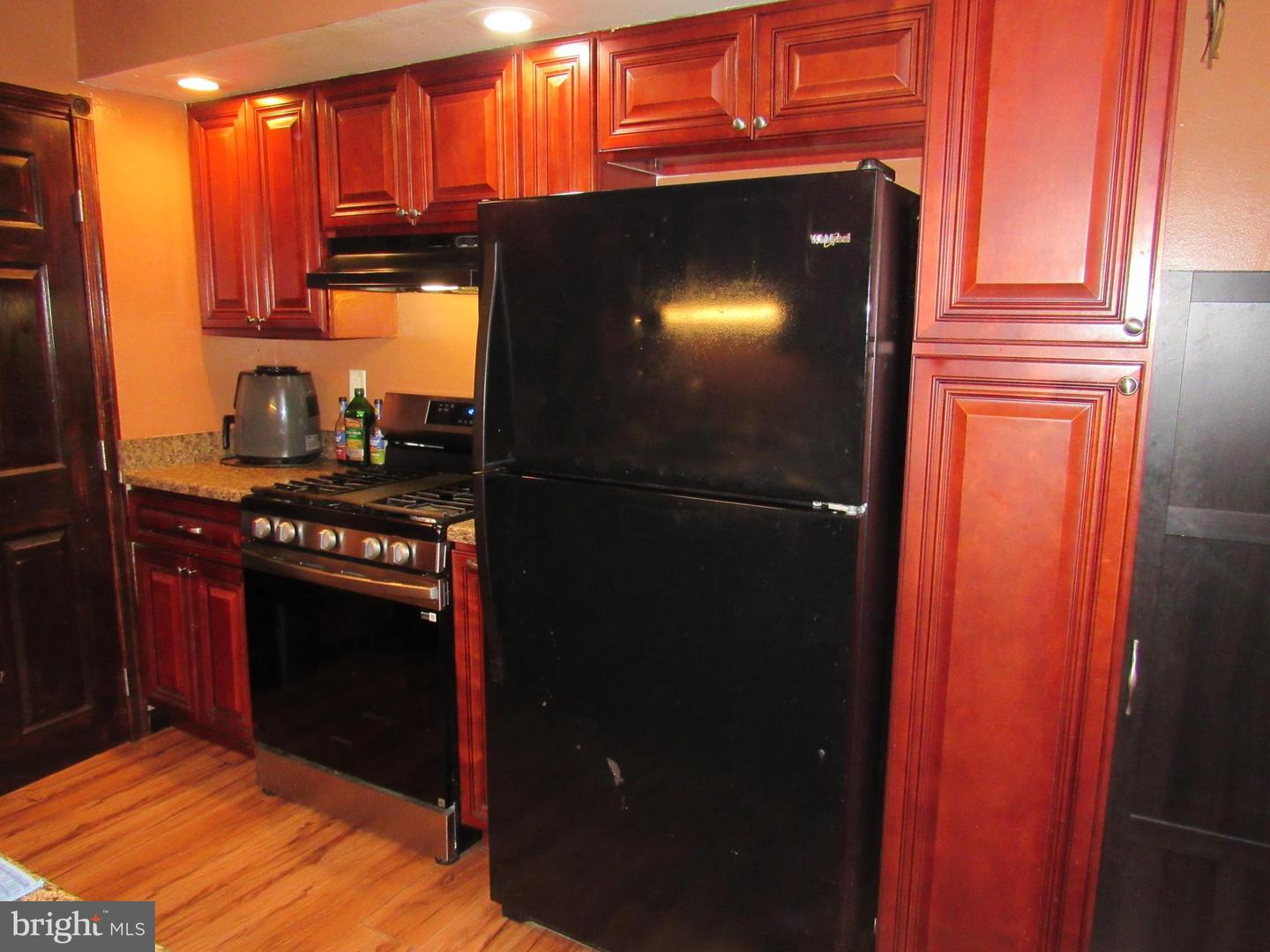 2839 Maxwell St Property Photo 9