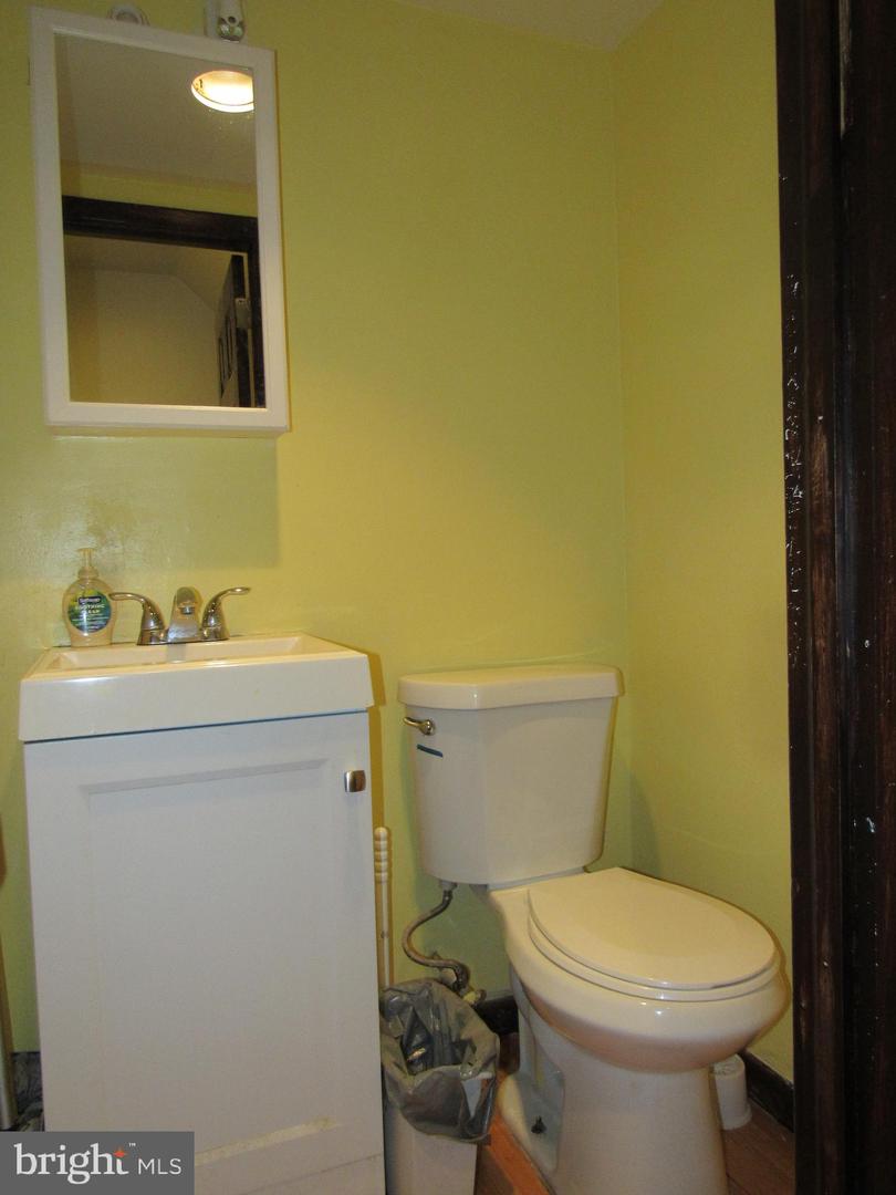 2839 Maxwell St Property Photo 11
